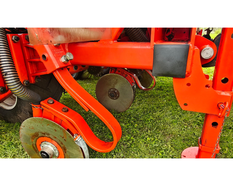 Maschio Gaspardo Mirka Isotronic 8