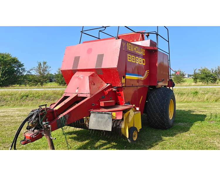 New Holland BB980