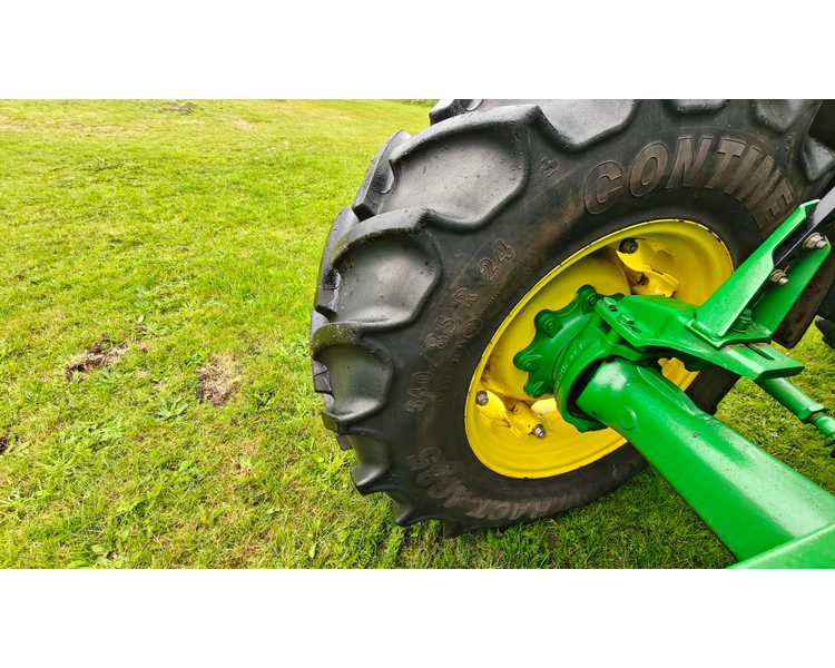 John Deere 5090R