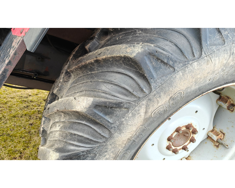 Massey Ferguson 8110