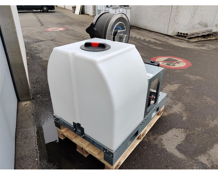 AB Mobil 220/20-300 Honda 13hk el-start 50 meter slange med oprul