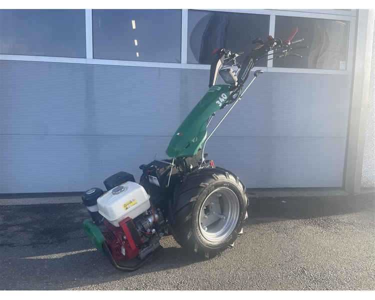 Ferrari 340 benzin 11 HK. Elstart, brede hjul og lyskit