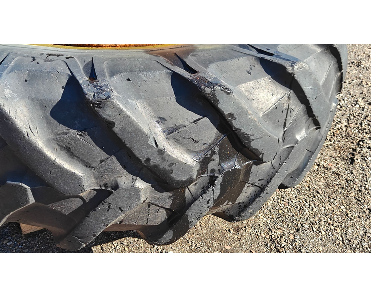 - - - 520/85 R38 XXX Inkl. 7 låse