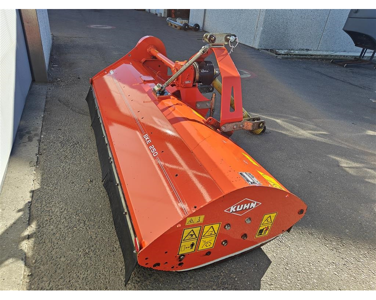 Kuhn BKE 250 KØRT GANSKE LIDT