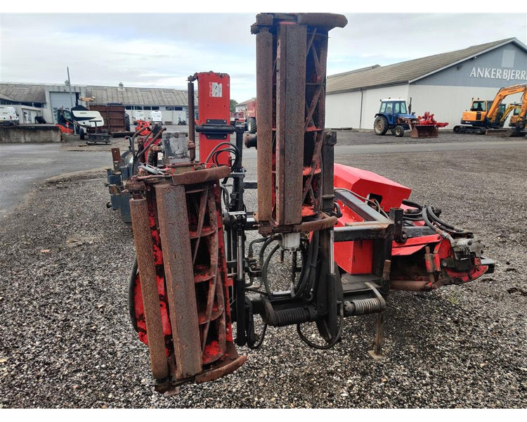 - - - Cylinderklipper til Ferrari traktor