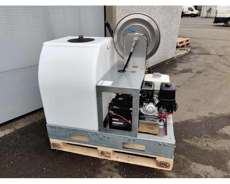 AB Mobil 220/20-300 Honda 13hk el-start 50 meter slange med oprul