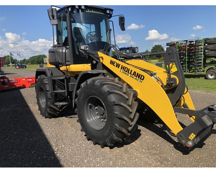 New Holland W110D LR