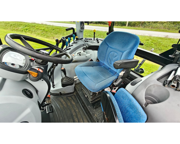 New Holland T4.95 Med frontlæsser