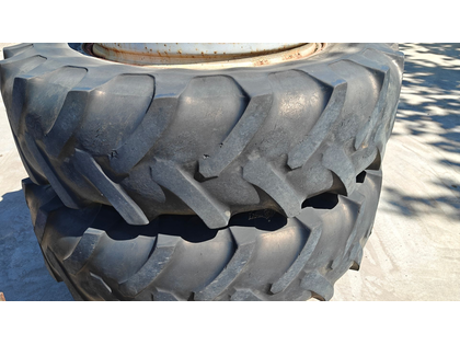 Tvillingehjul 18.4R38 XXX