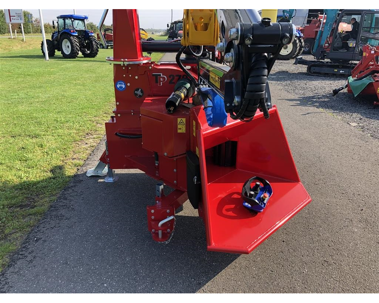 TP 270 PTO K med FTG 5,3m kran med fjernbetjent joystick.