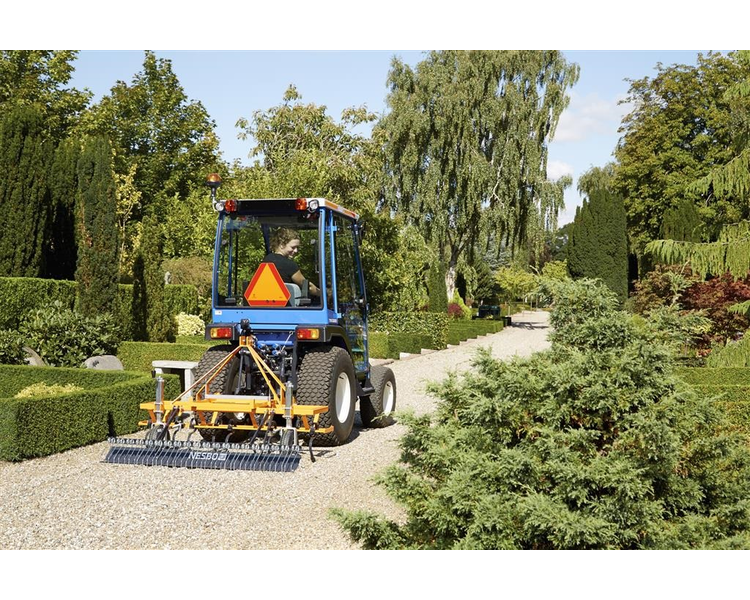 - - - GMR / NESBO 100 cm