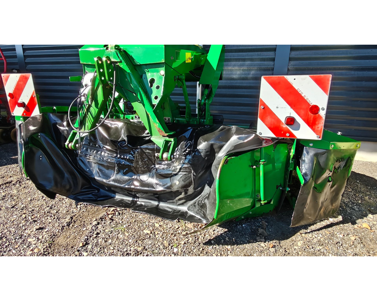 John Deere 131 frontskårlægger