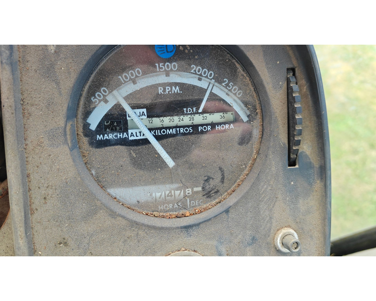 John Deere 4230