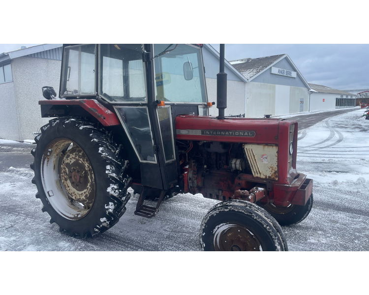 International IH 574