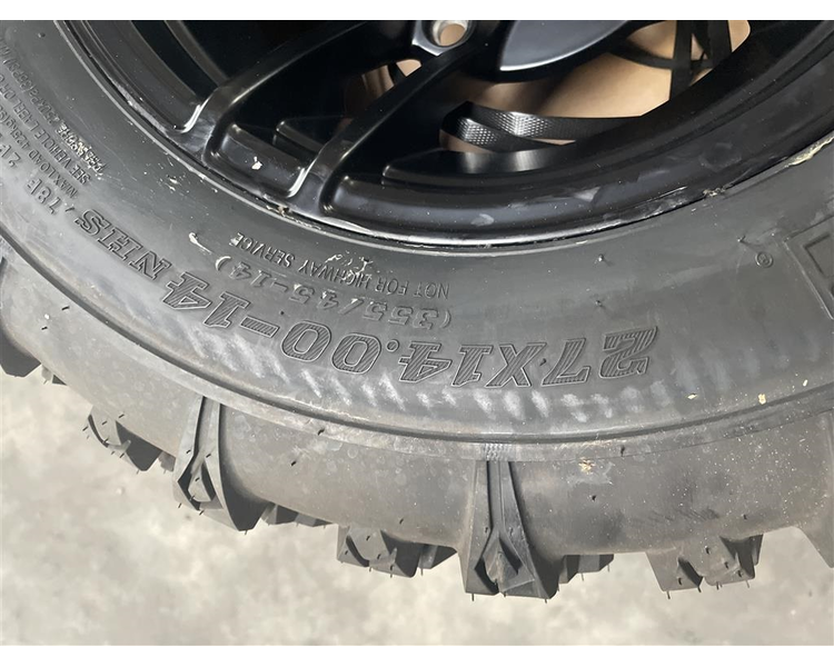 Polaris Alufælge med dæk