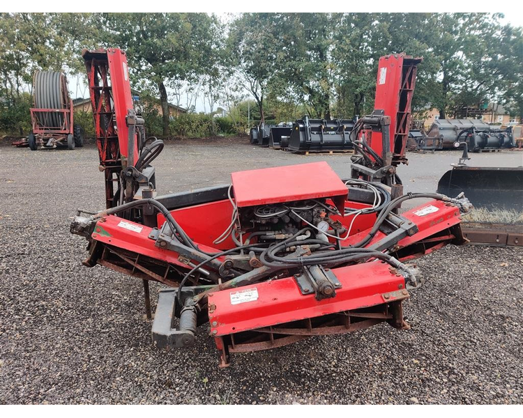 - - - Cylinderklipper til Ferrari traktor