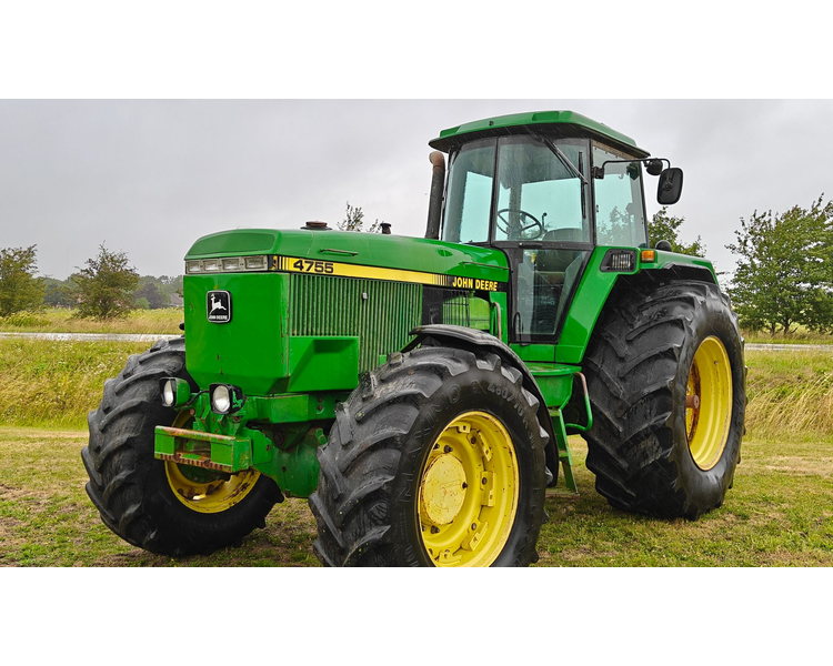 John Deere 4755