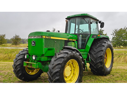 John Deere 4755