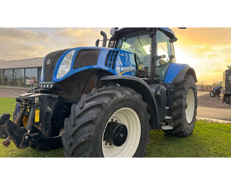 New Holland T8.390