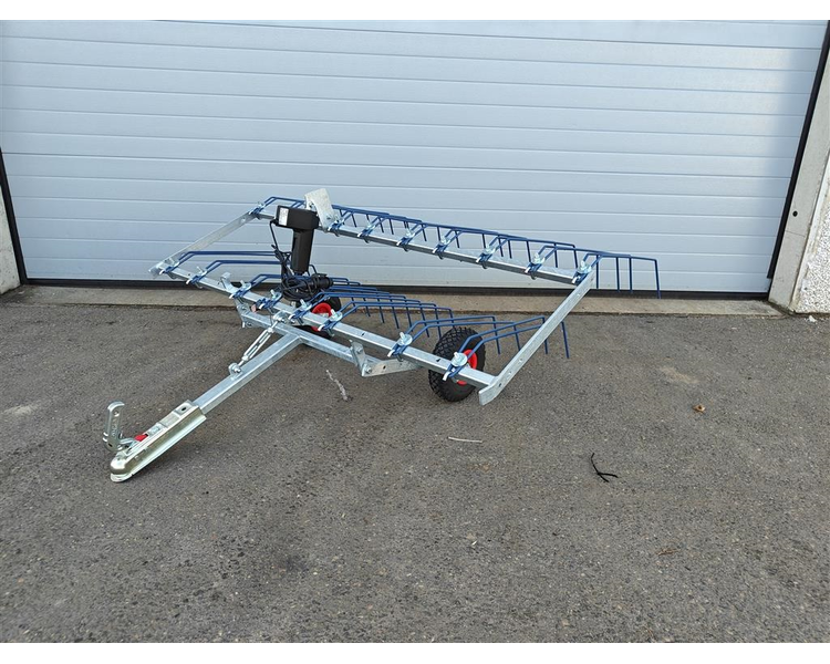 Anker Bjerre Riven Gårdspladsstrigle 150cm Inkl. elektrisk hæve/sænk og kugletræk