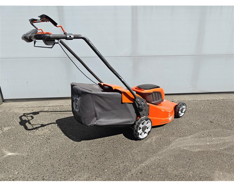 Husqvarna LC 353 VI Batteridrevet - ex. batterier