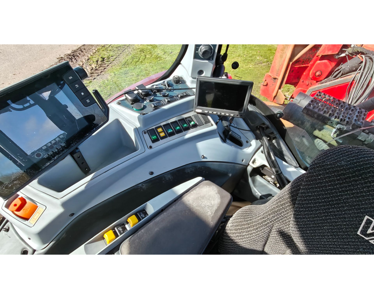 Valtra T234s Med Jenz 360 Flishugger og Alsidig 23m3 Flisvogn