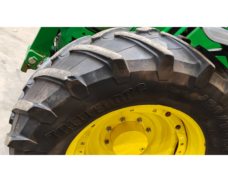 John Deere 6125R AutoQuad