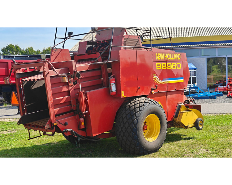 New Holland BB980
