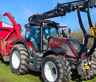 Valtra T234s Med Jenz 360 Flishugger og Alsidig 23m3 Flisvogn
