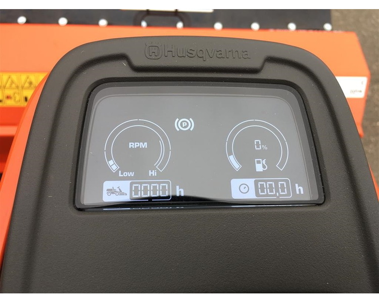 Husqvarna R 420TsX AWD inkl. slagleklipper & 122 cm klippebord