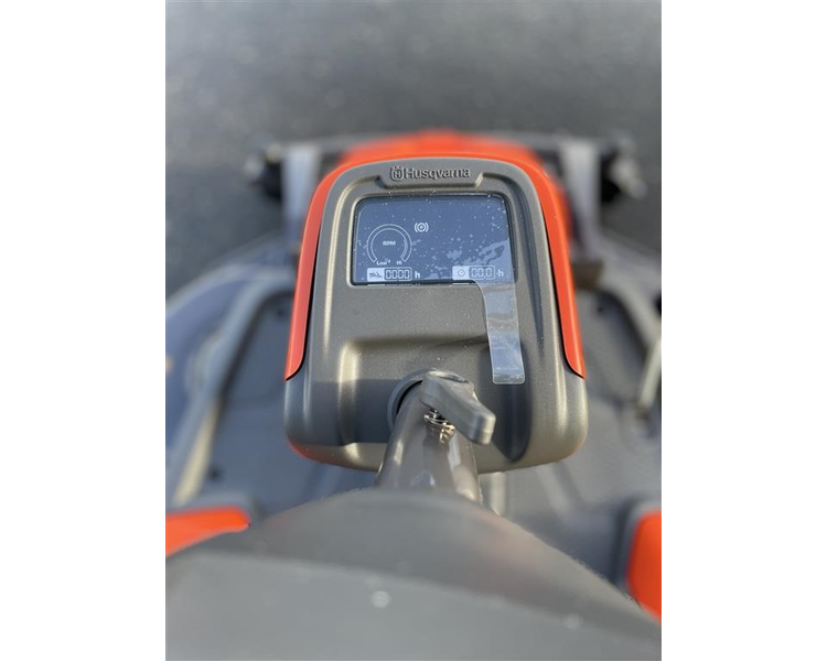 Husqvarna R 316TsX AWD Servostyring & 112cm klippebord