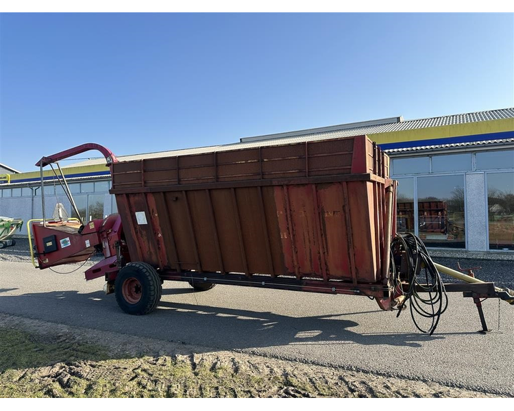 TP TP150  Monteret på højtipvogn.