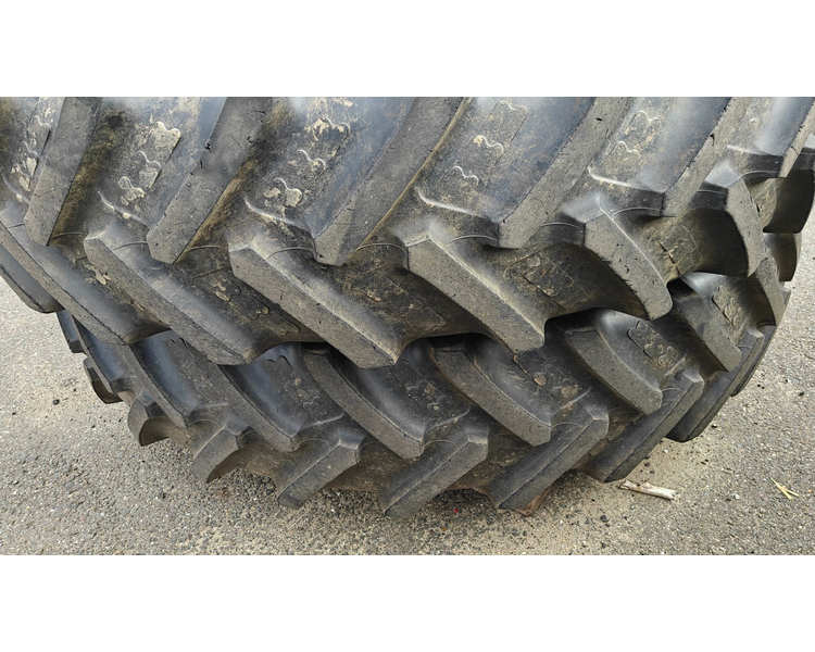 sprøjtehjul 380/90R46 - 270/95R36 XXX New Holland T7.170