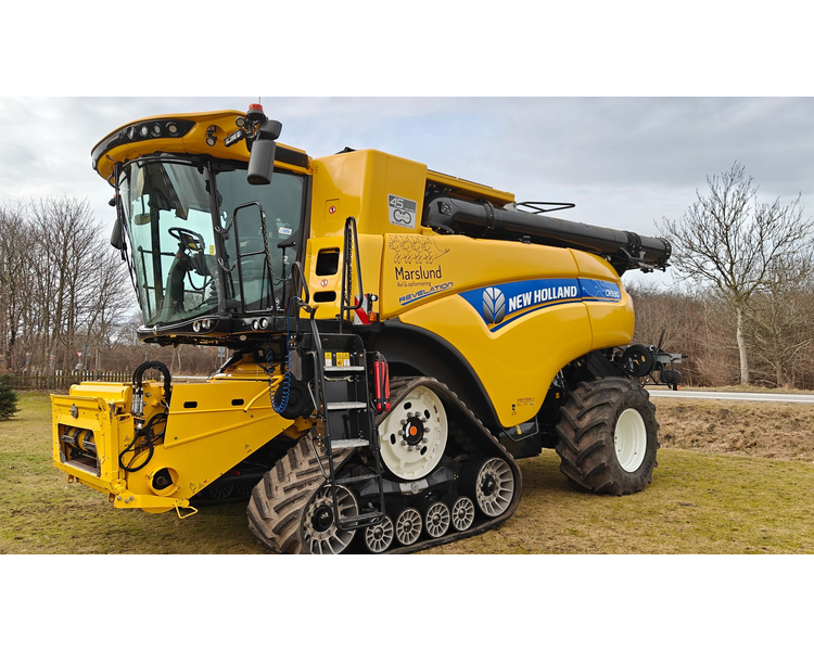 New Holland CR9.90