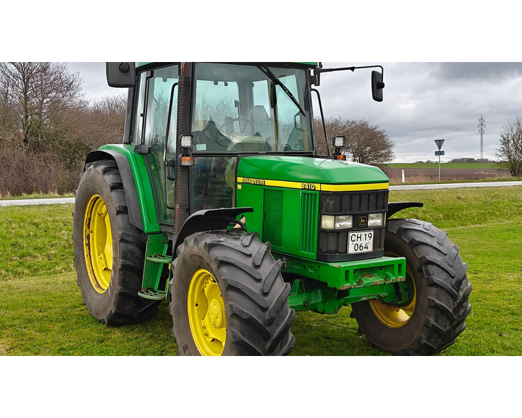 John Deere 6410
