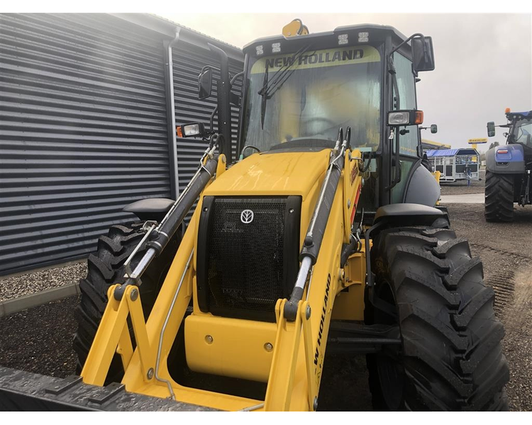 New Holland B115D PÅ LAGER TIL OMGÅENDE LEVERING