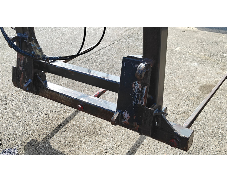 - - - Storballespyd m/EURO beslag Med hydraulisk opklap