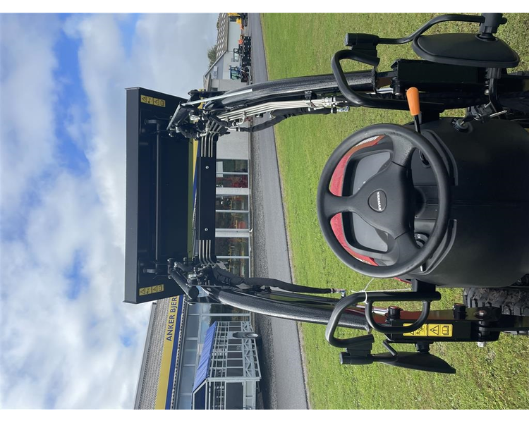 Yanmar SA 221 4WD Inkl. Frontlæsser og skovl
