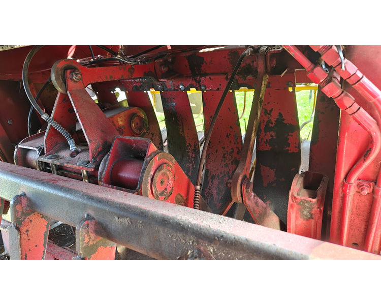 New Holland BB980