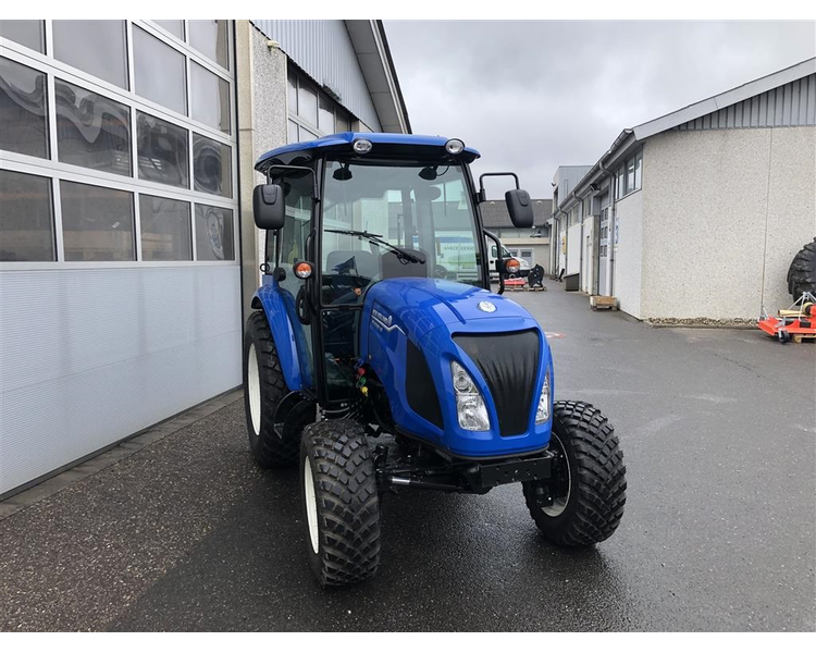 New Holland Boomer 55