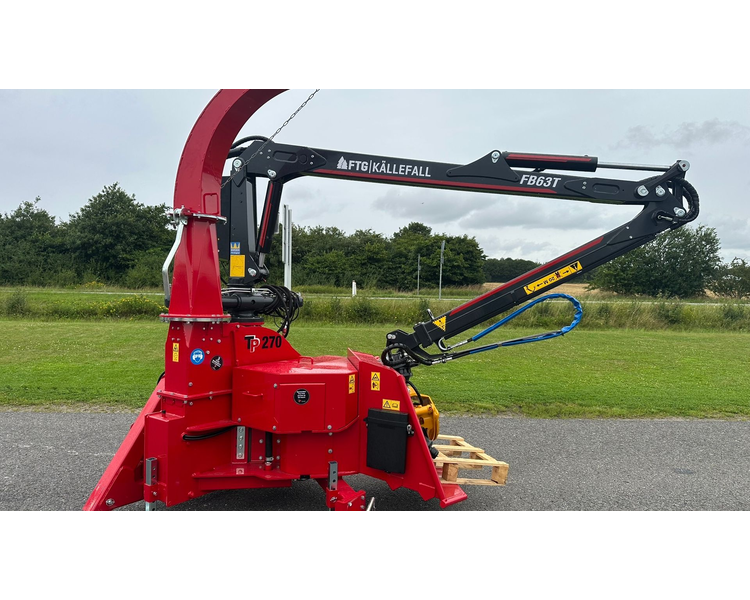 TP 270 PTO K med FTG 6,3m kran med fjernbetjent joystick.