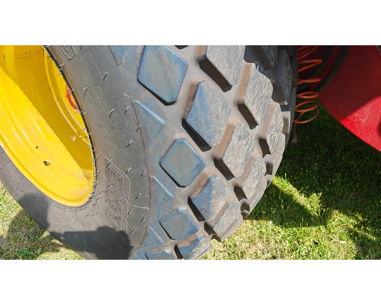 New Holland BB980