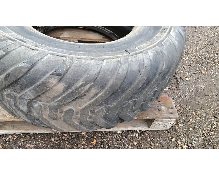 De Molen 425/65R22.5 XXX