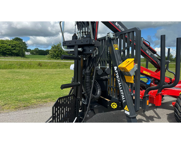 FTG-Källefall FB90 / FB63Ts FTG FB90 skovvogn med 63m kran