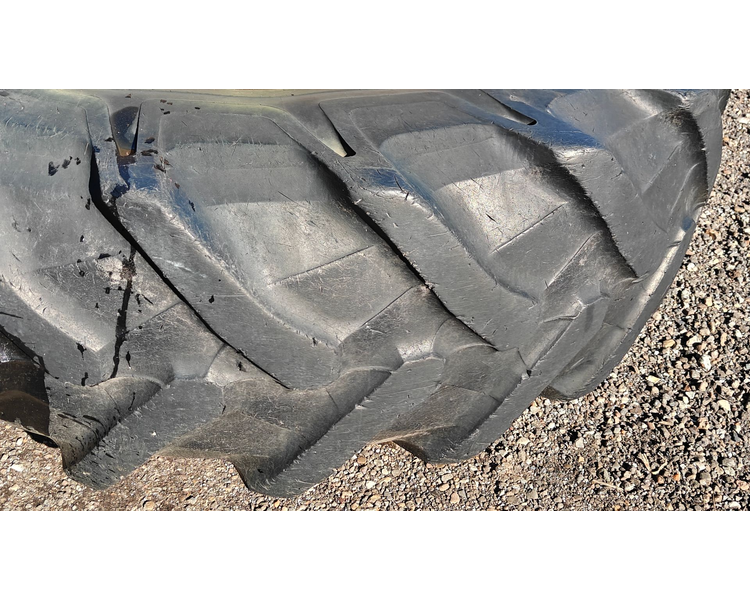 - - - 520/85 R38 XXX Inkl. 7 låse