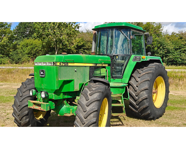 John Deere 4755