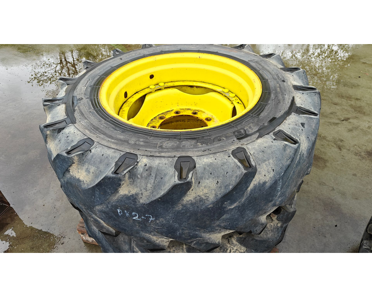 Dunlop 16.9R28 XXX