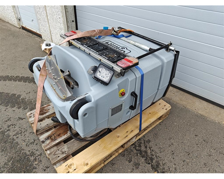 HillTip Icestriker 200