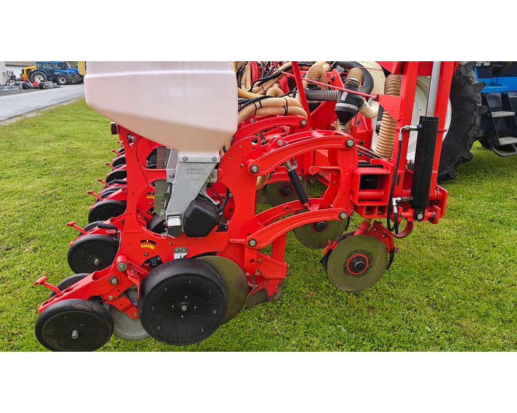 Maschio Gaspardo MANTA ISOTRONIC 12-75 XL Med fronttank