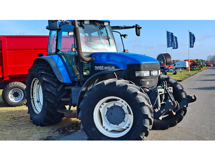 New Holland TM 165
